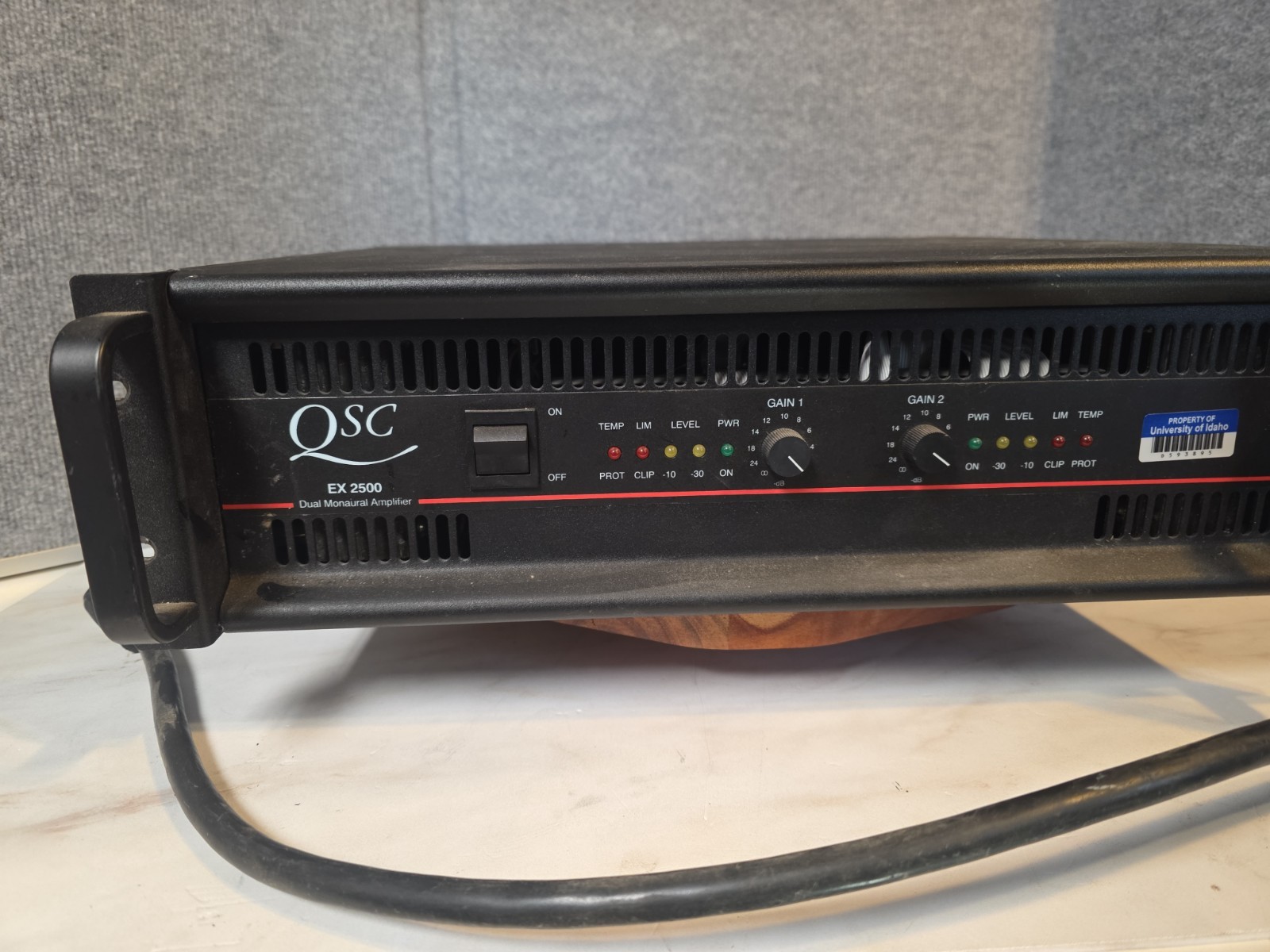 QSC EX2500 powerAmp