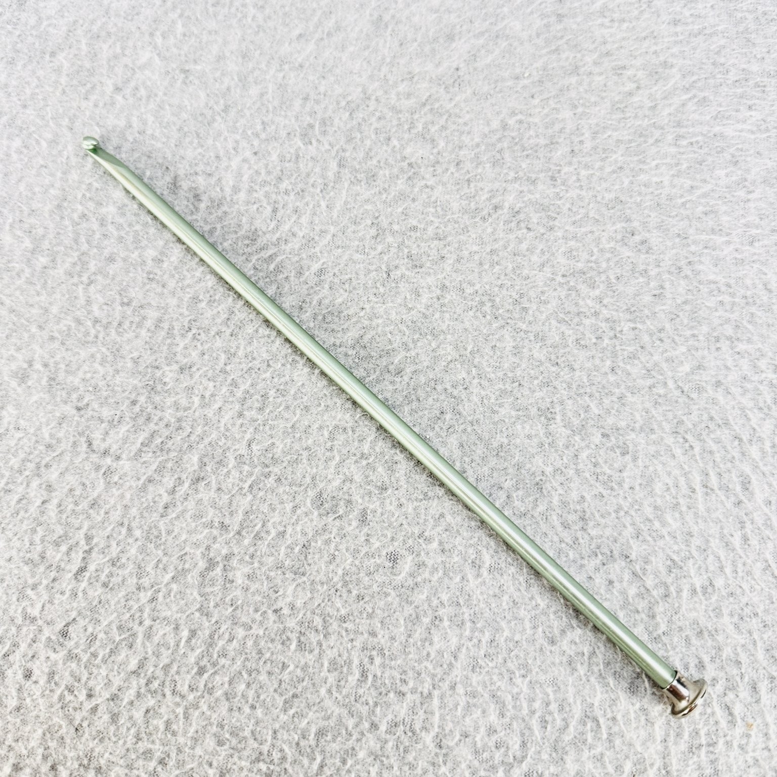 Susan Bates Tunisian Crochet Hook I-9 5.5mm Inline Head USA 10" long Green