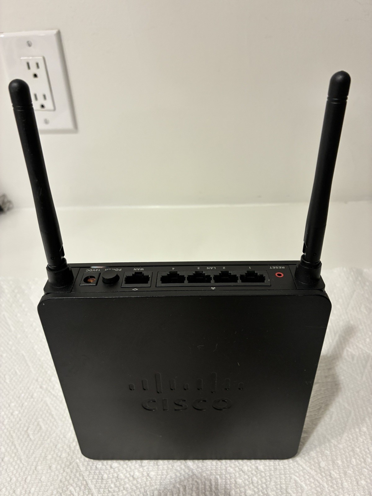 Network Router Wireless VPN Firewall Cisco RV215W 4 Port 10/100 Switch