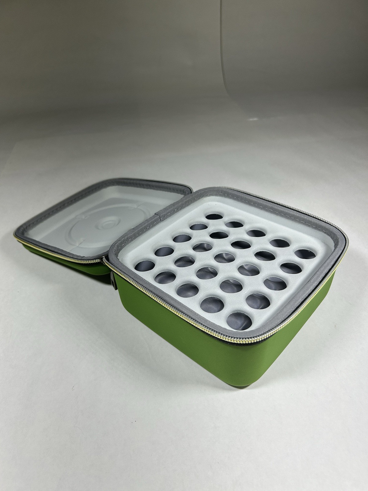 Co2 Cartridges Holder Case for 25 Co2 Cartridge Refill Carry Green Zipper