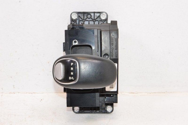 2012 - 2014 Chrysler 300 Automatic Trans Floor Gear Shifter Assembly OEM