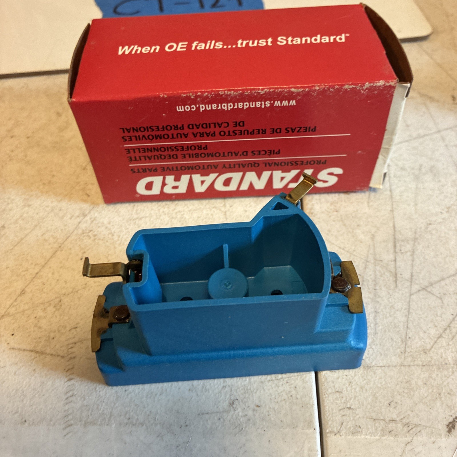 FD304 Standard Motor Products Distributor Rotor Ignition Replacement Part