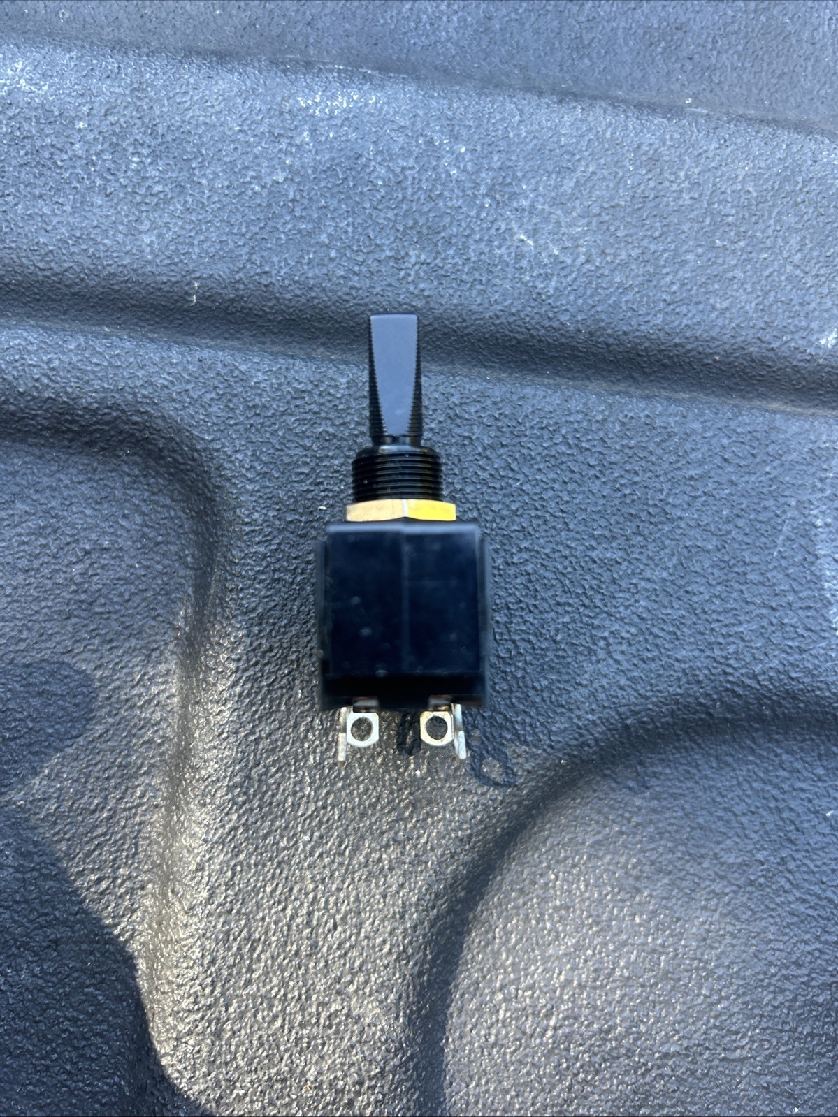 CARLING Toggle Switch- 12A, 250VAC; 17A, 125VAC; 1HP, 250 VAC