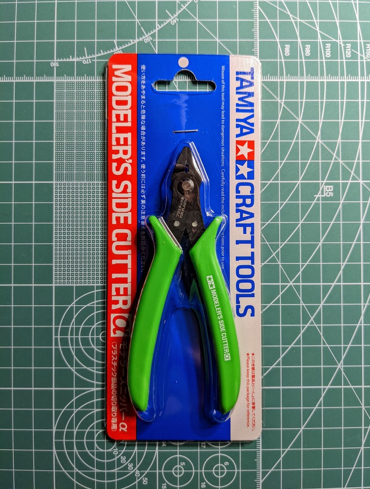 Tamiya Craft Tools Modeler's Side Cutter α (Fluorescent Green) 69940