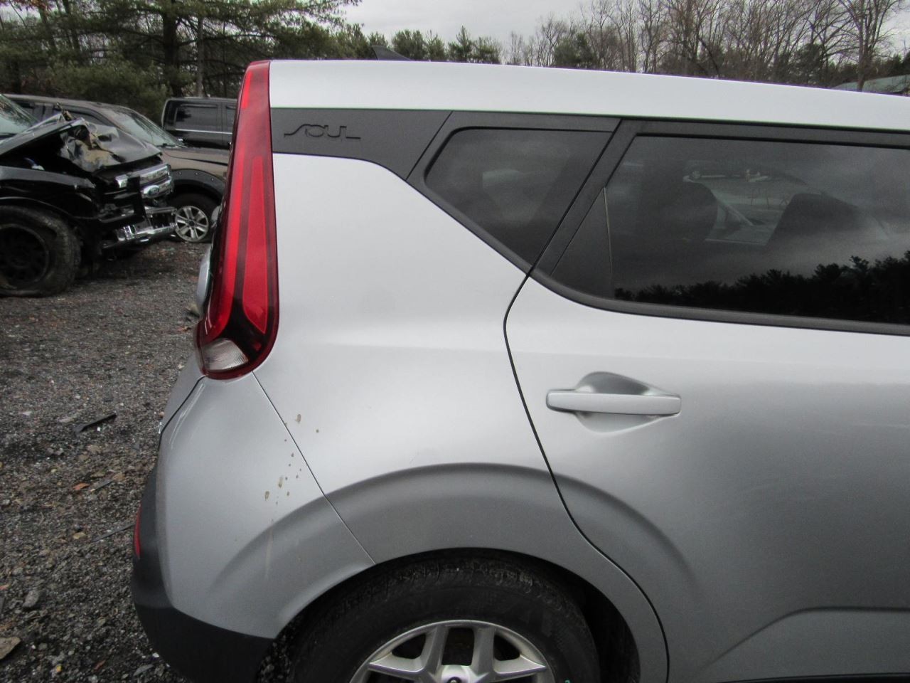 SOUL 2020 Glove Box 1032695