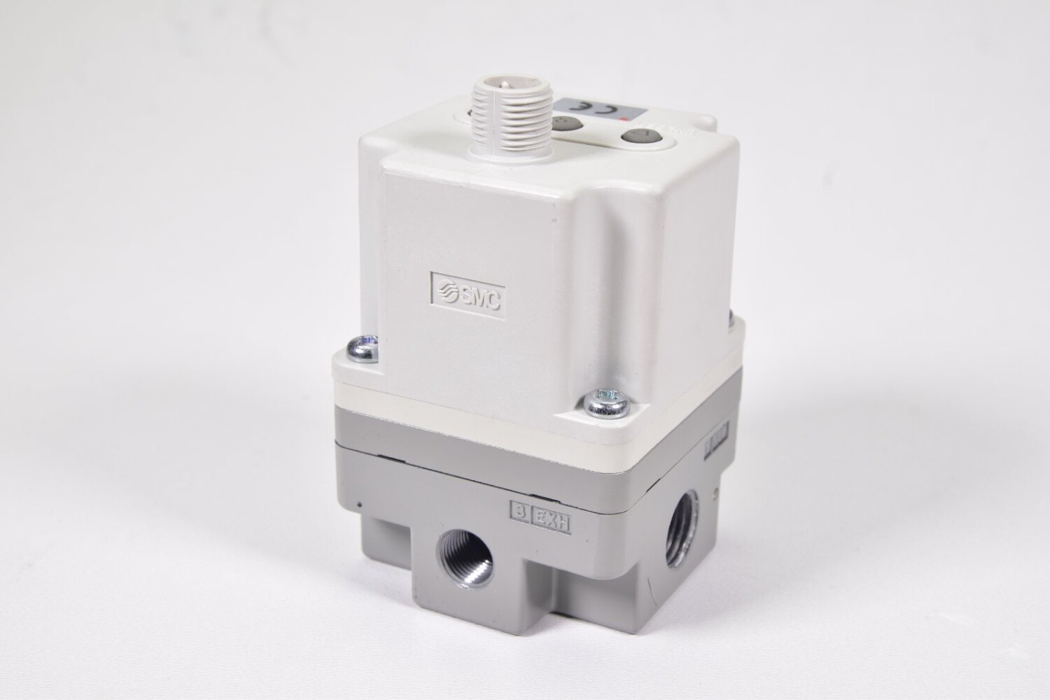 SMC ITV1030-01F2N3-Q, electro-pneumatic regulator