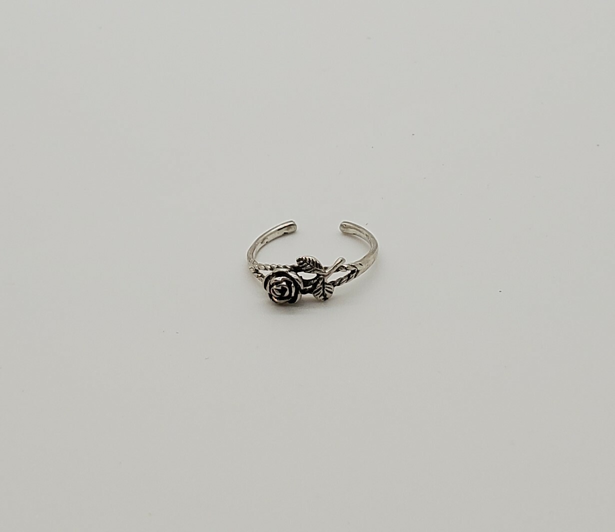 Toe Ring Rose with Stem and Leaves in Silver Open/Adjustable 
