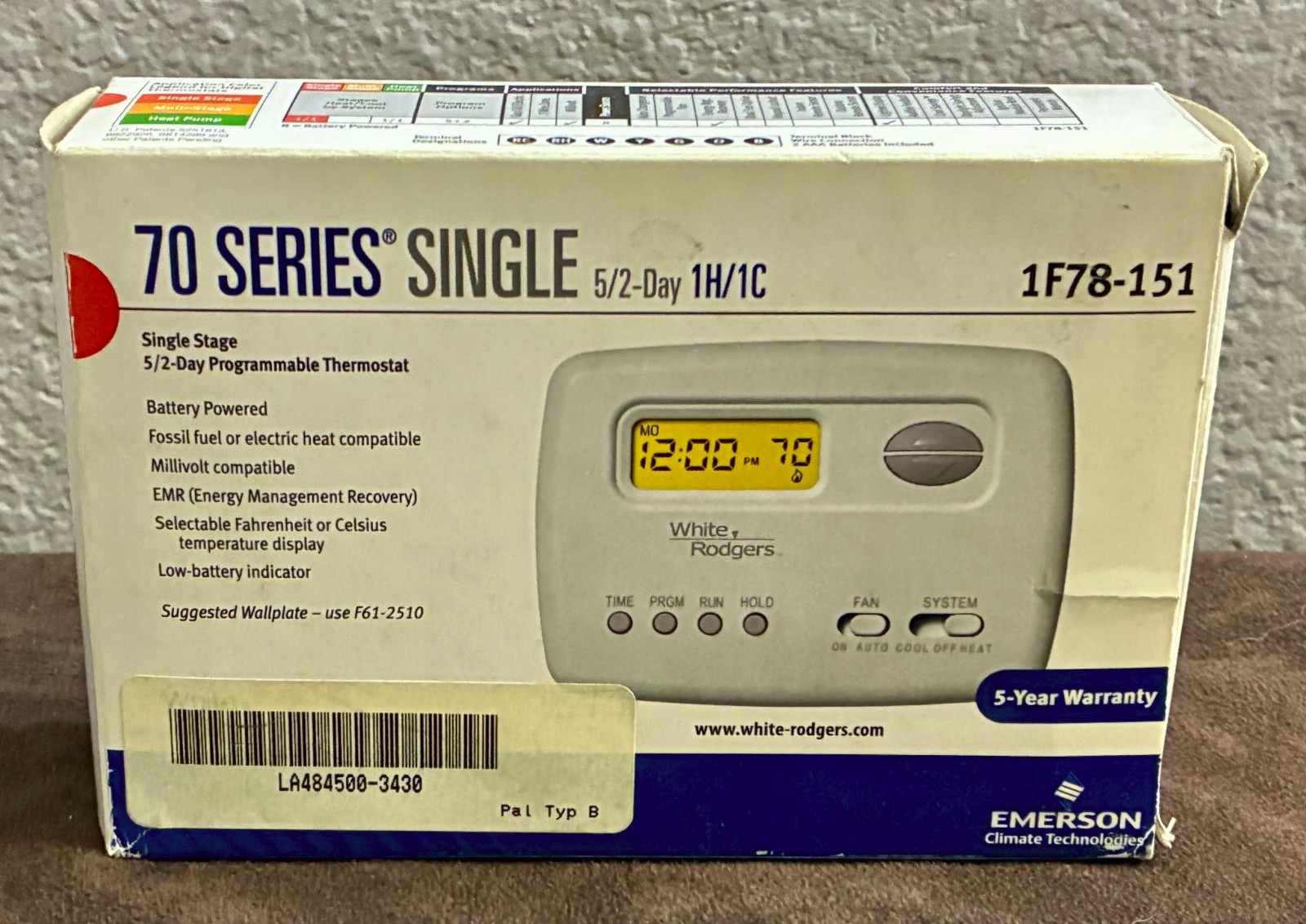 Emerson Thermostat 1F78-151 Single-Stage Programmable Digital 5/2 day backlight
