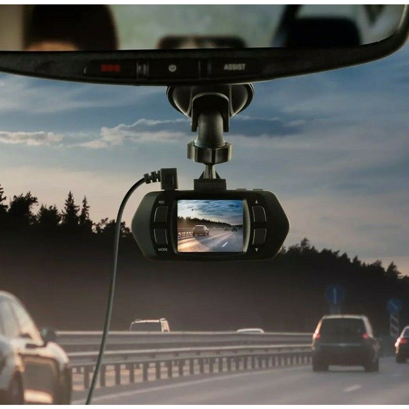Yada Roadcam 720P Black Dash Camera, 120-Degree Wide Angle Lens, G-Sensor Techno