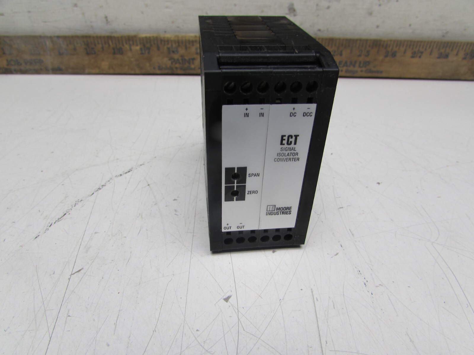 MOORE INDUSTRIES ECT/4-20MA/4-20MA/24DC ,SIGNAL CONVERTER, TAKEOUT! MAKE OFFER!