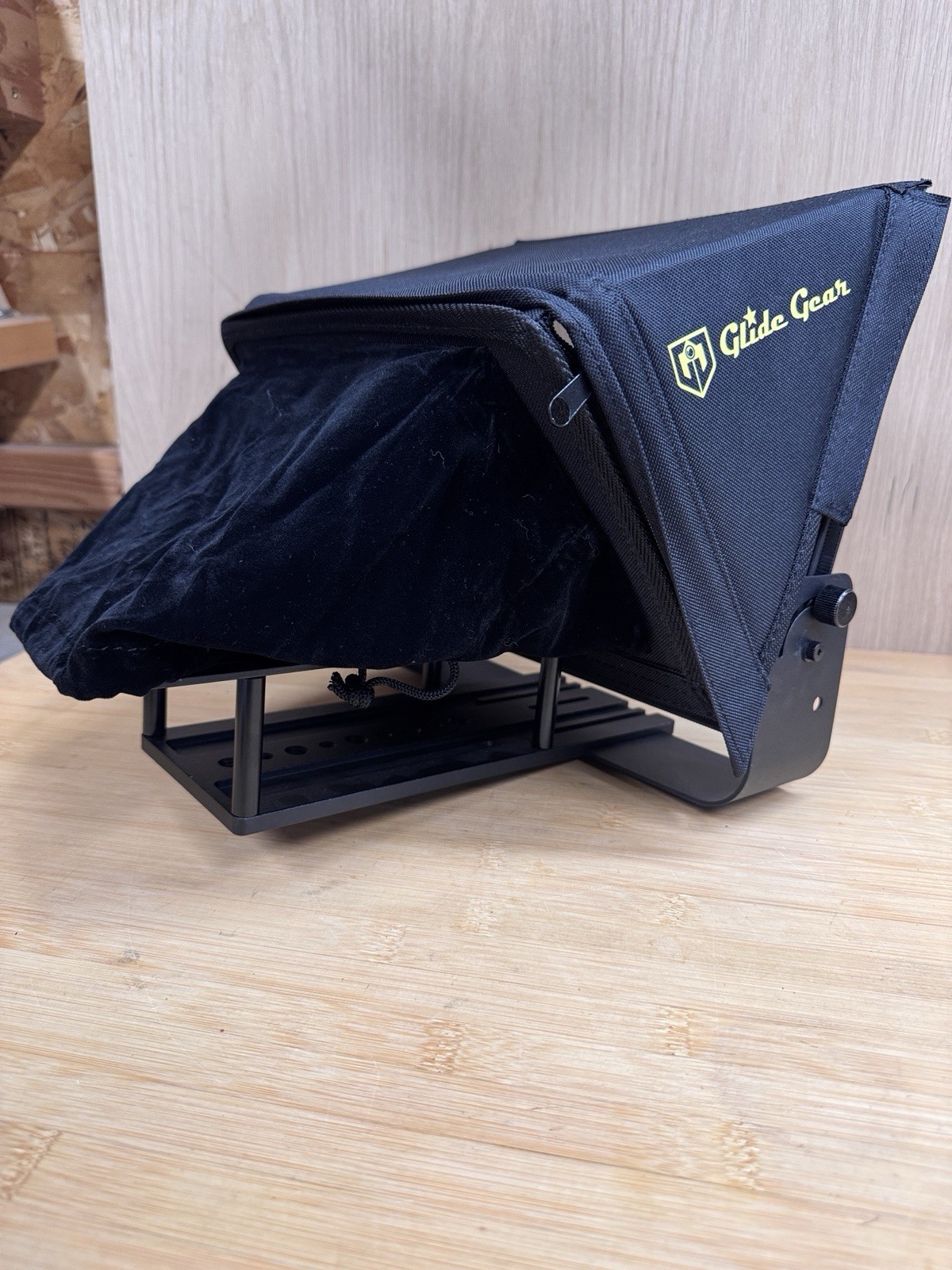 Glide Gear TMP100 Adjustable iPad/ Tablet/ Smartphone Teleprompter Opened Box