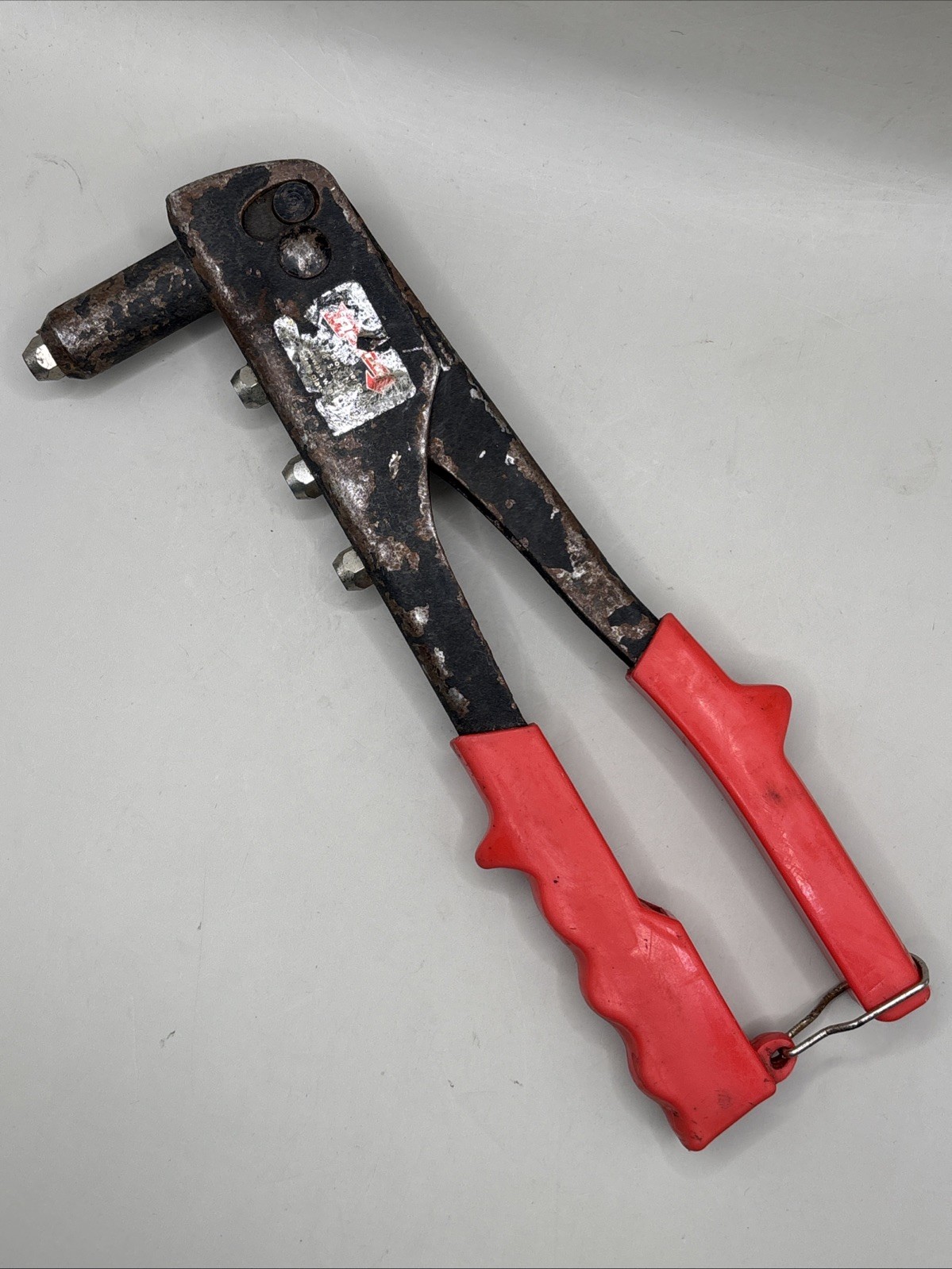 Arrow Model RH200 Heavy Duty Rivet Tool
