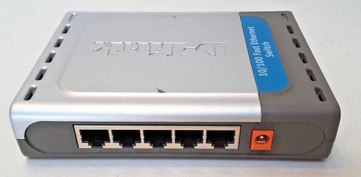 D-Link DSS 5 Plus, Ethernet Switch, DSS-5+ - 5 Ports, w/ AC Adapter, Free Ship