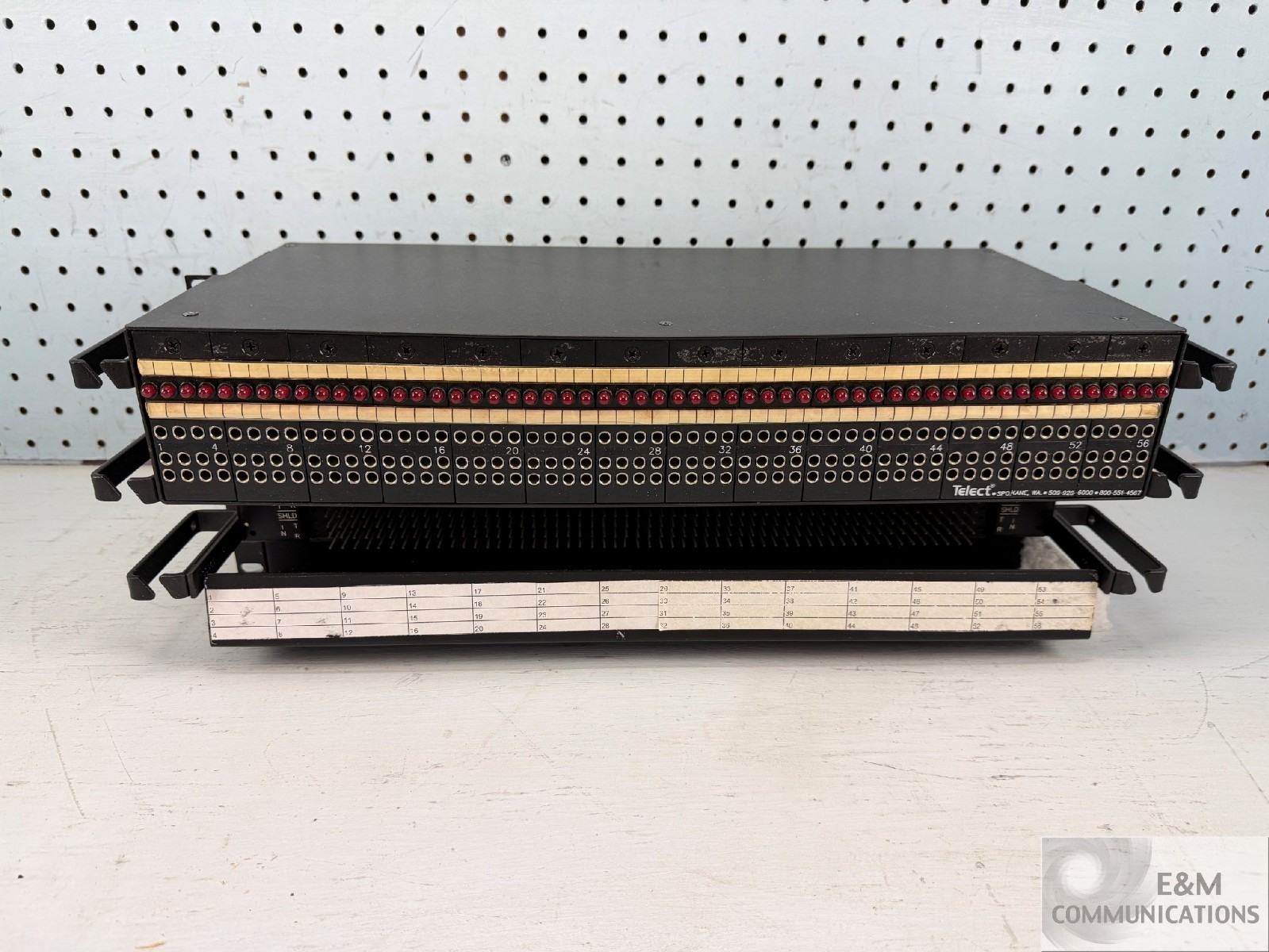 010-0156-0607 TELECT 56 TERM CROSS-CONNECT CONNECTORIZED 19" DSX-1 PANEL