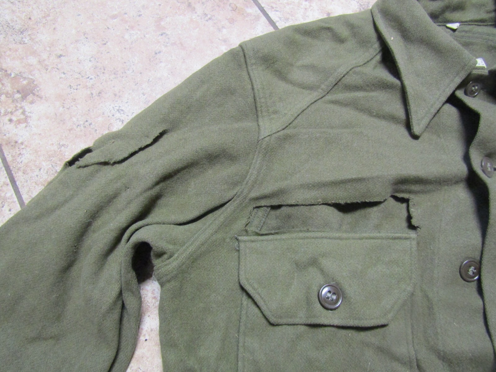 US MILITARY SHIRT FIELD WOOL OLIVE GREEN KOREA WAR ERA WITH GOLD BLACK US ARMY
