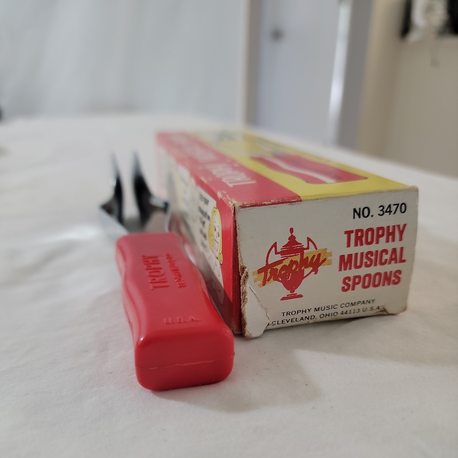 Vintage Trophy Musical Spoons ,Red