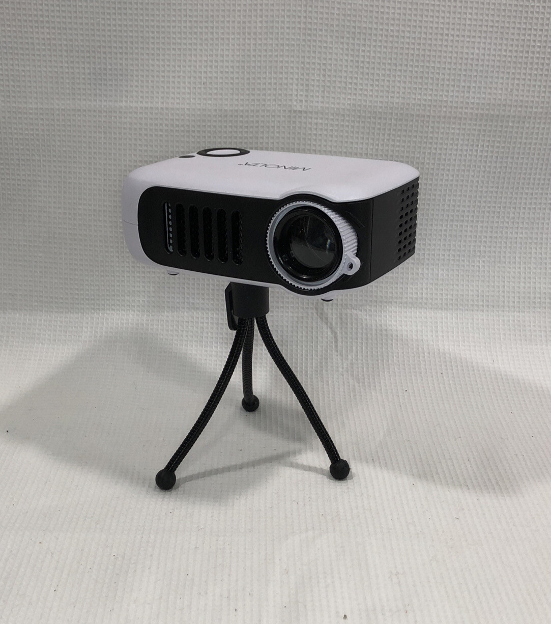 MINOLTA MINI HD PROJECTOR MN693 Working! Projector Only-No Remote Or Screen