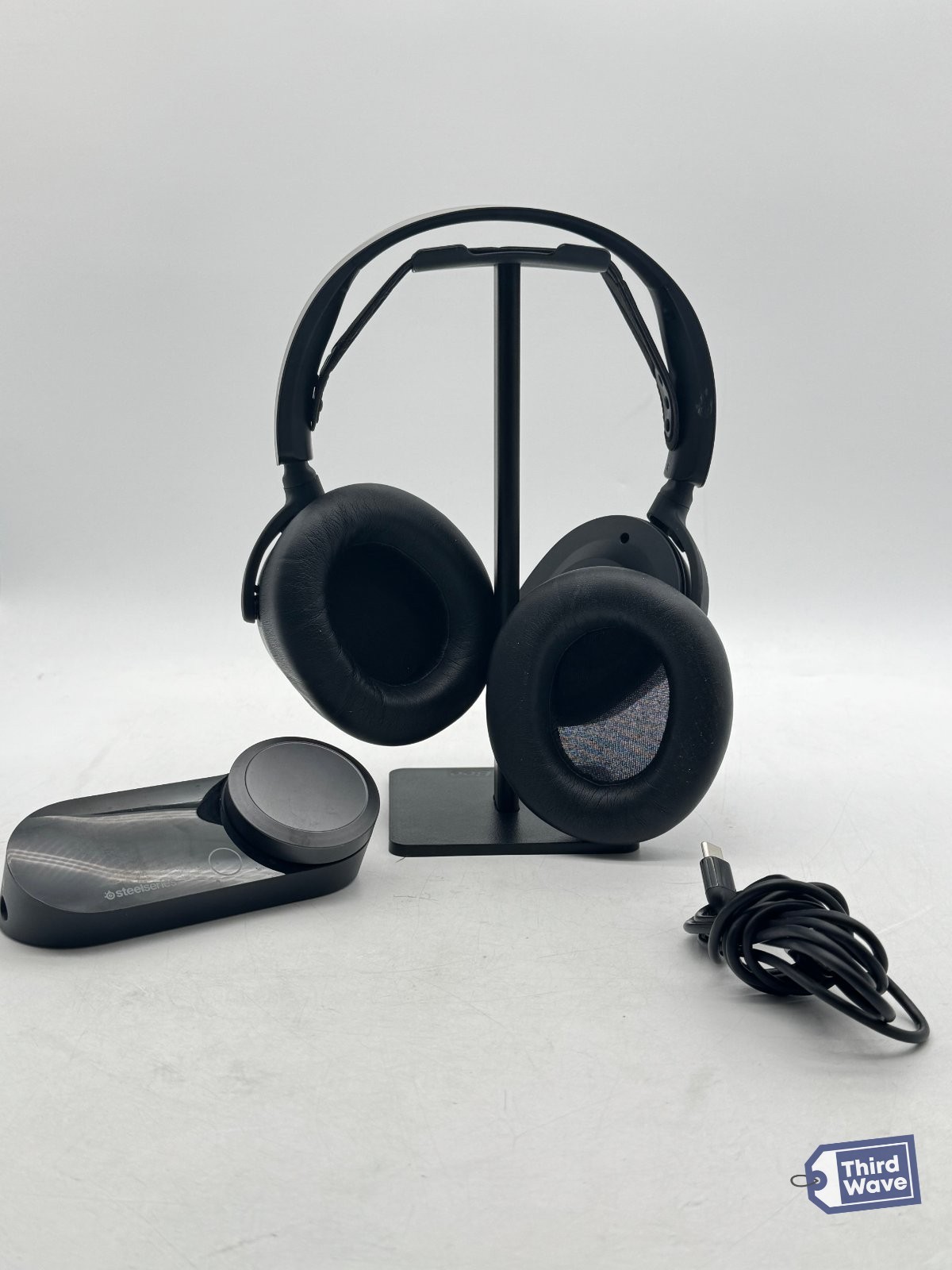 SteelSeries Arctis Nova Pro Wired Headphones for PS5 PS4 PC Black