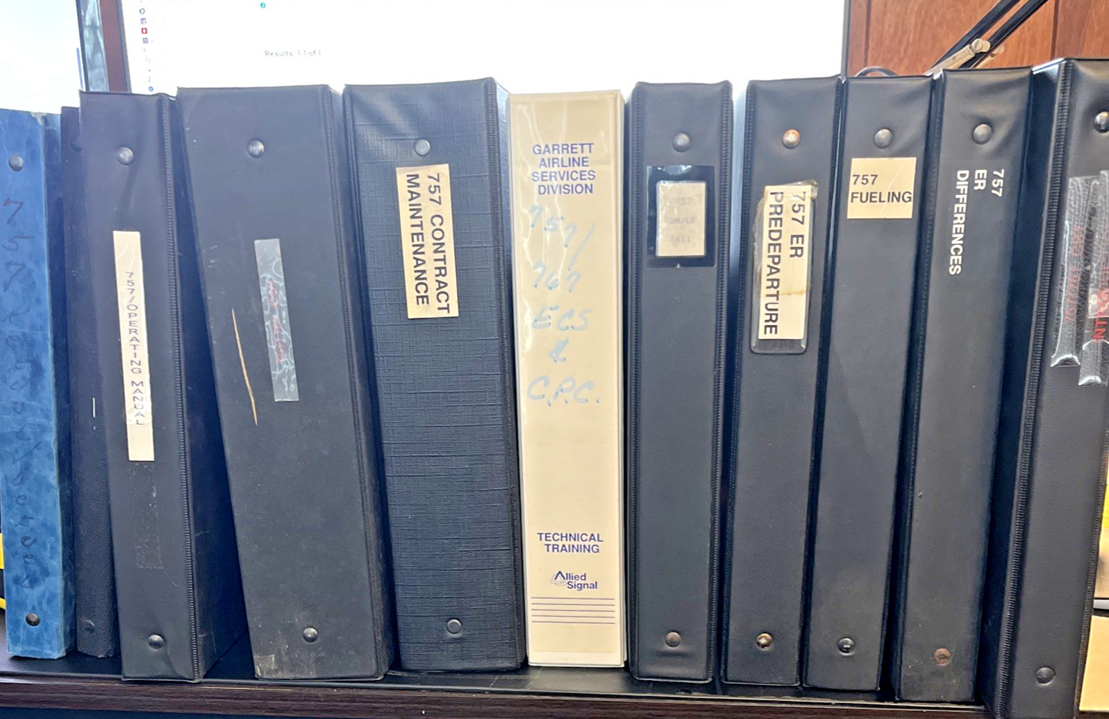 Lot of 11 Vintage American Airlines B757 B767 Flight Operating Maint Manuals