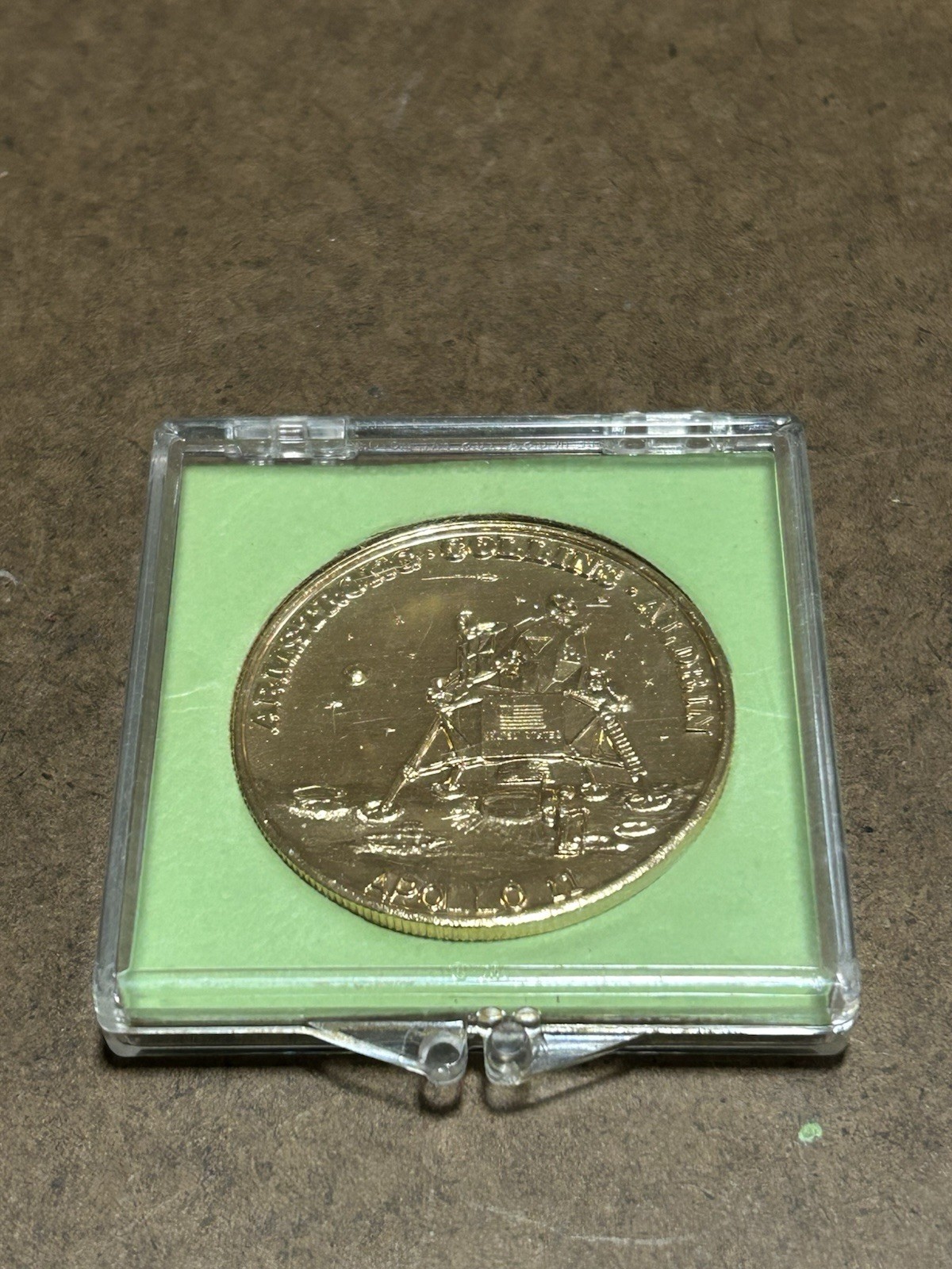 APOLLO 11 COMMEMORATIVE TOKEN