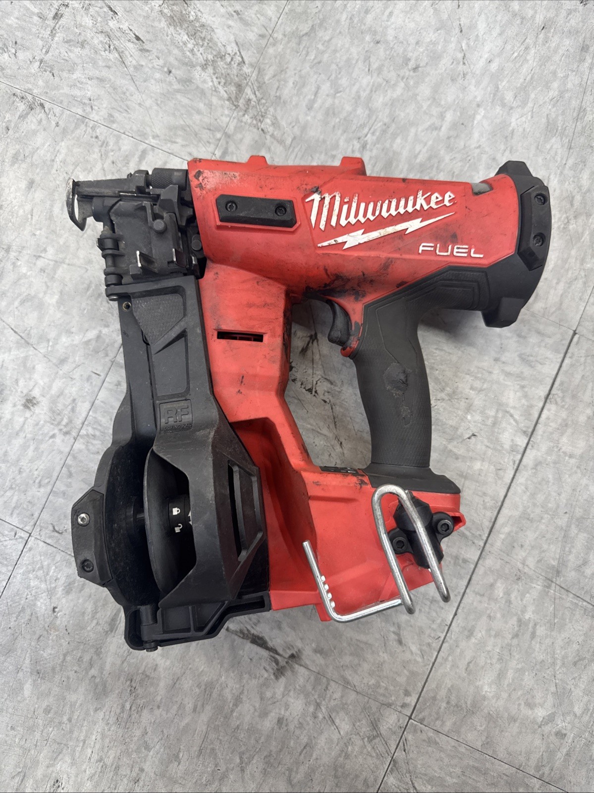 Milwaukee 2909-20 M18 FUEL 18V Cordless Li-Ion Coil Roofing Nailer - Bare Tool