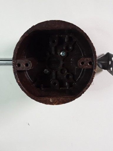 Thomas & Betts 4070-9402 Outlet Boxes/Covers/Accessories New Old Stock