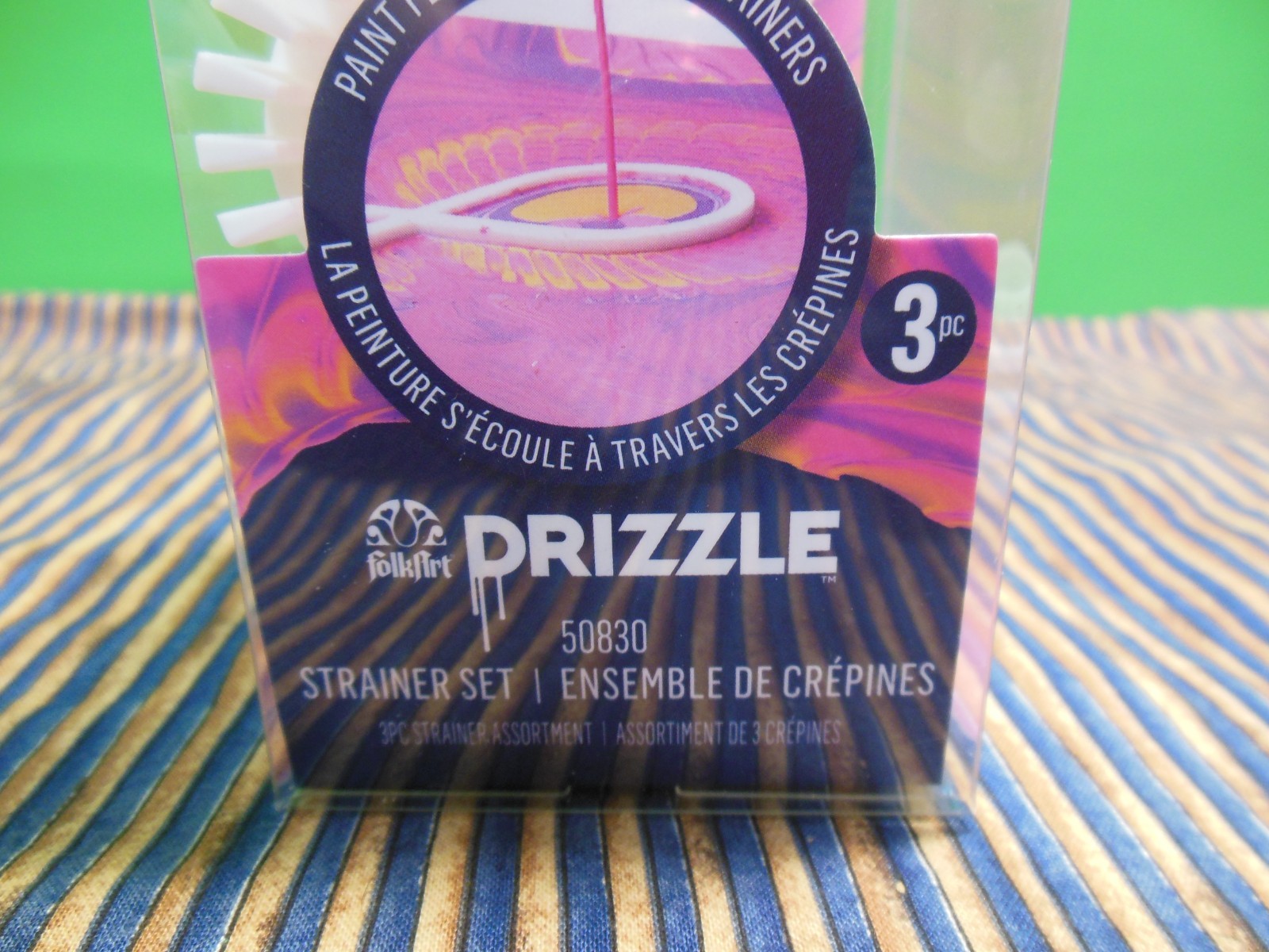 Plaid Strainer Set Painting kit complete 3 pcs Paint flows through ,see descrip