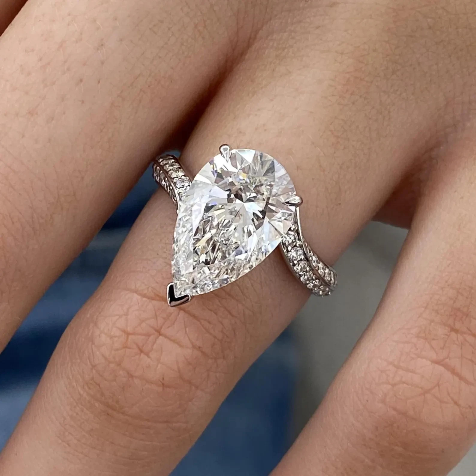 4 CT Pear Lab Grown Diamond Solitaire Pave Band Engagement Ring, 14K Gold IGI