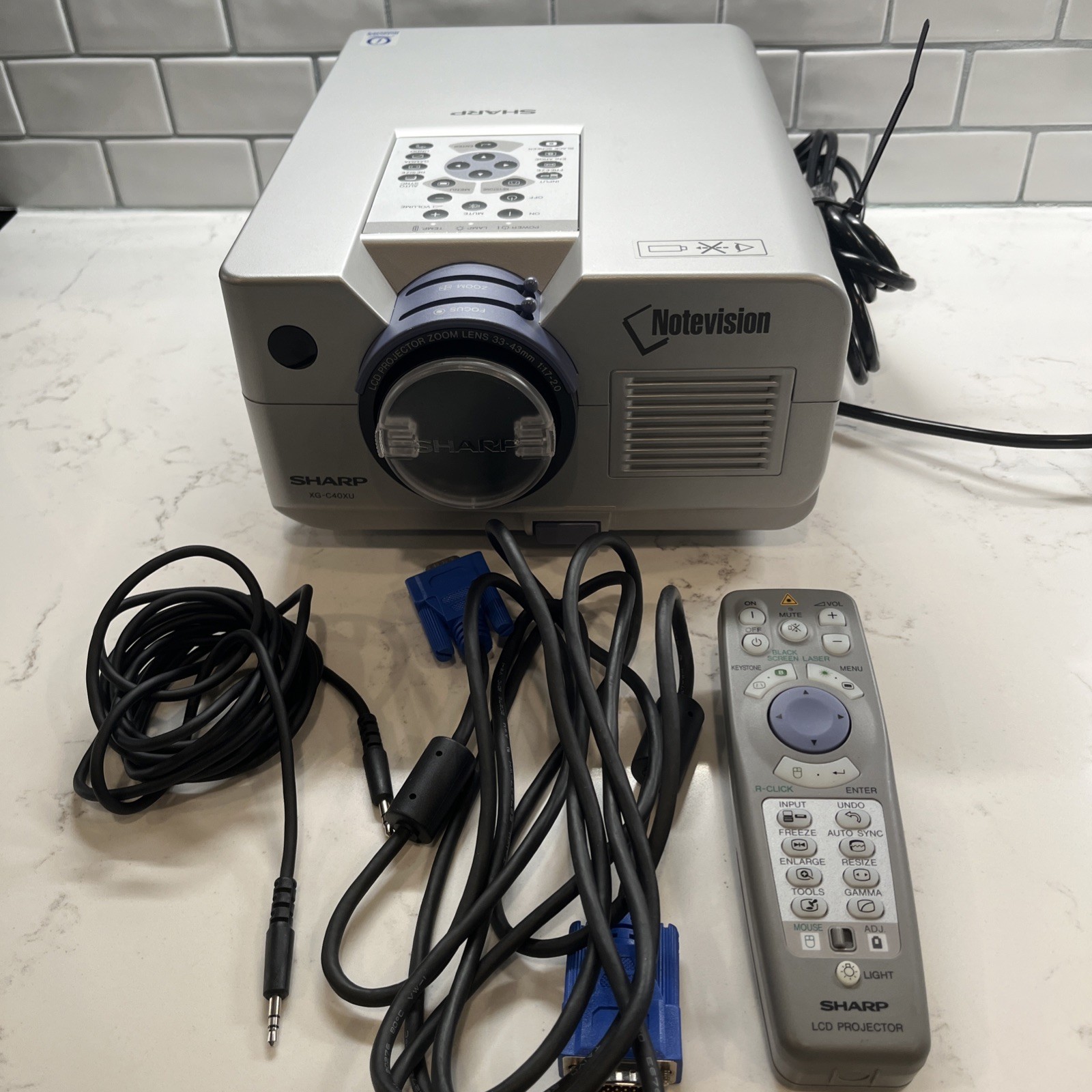 Sharp Notevision XG-C40XU LCD Projector Tested / Works Great