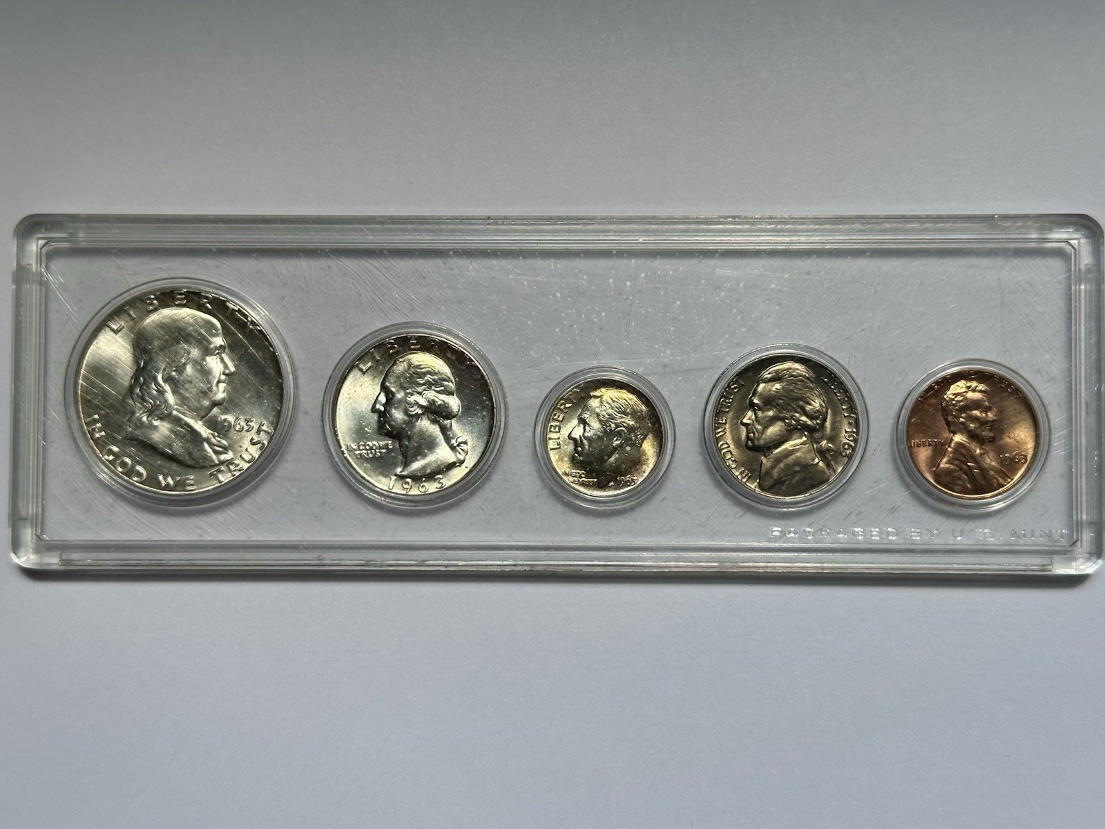 1963 (P) US Mint Set 90% SILVER Whitman Plastic Holder, Uncirculated.