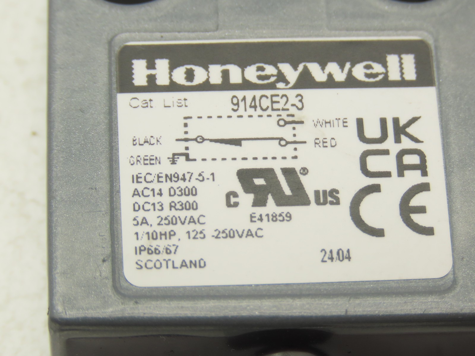 Honeywell 914CE2-3 MICRO SWITCH Miniature Precision Limit Switch Silver Contacts