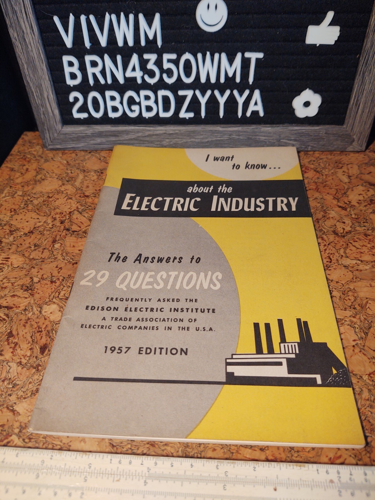 VTG 1957 Handbook Edison Institute ELECTRIC INDUSTRY 420 LEXINGTON AVENUE NYC NY
