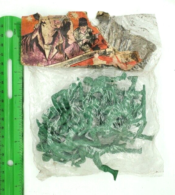 Vintage Unbreakable U.S. Army Figures, 12pcs, GREAT QUALITY, year & manufact. ??