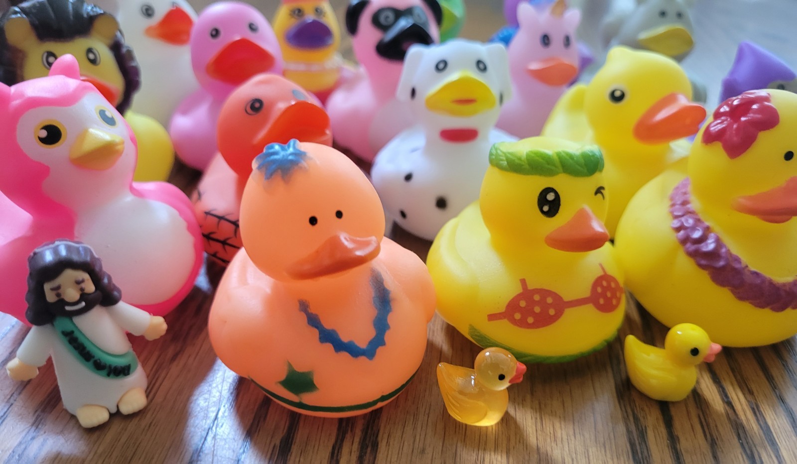 Rubber Duck Lot Cruise Ship Jeep 21 Pc Lot + Bracelet Bath Fun + Little Jesus 🦄