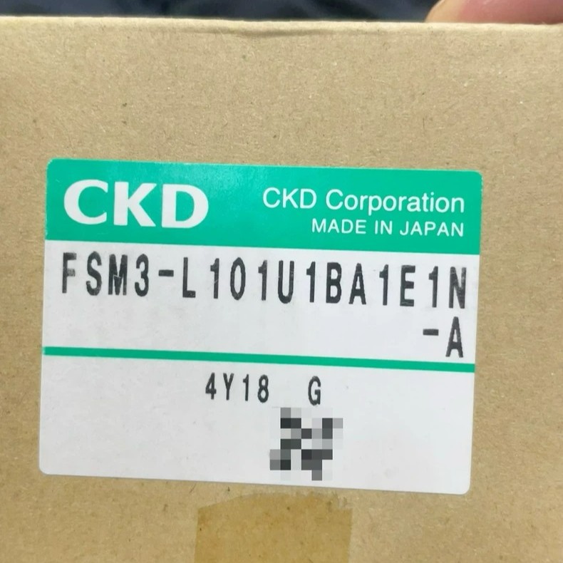 1pcs CKD FSM3-L101U1BA1E1N-A Flow Sensor