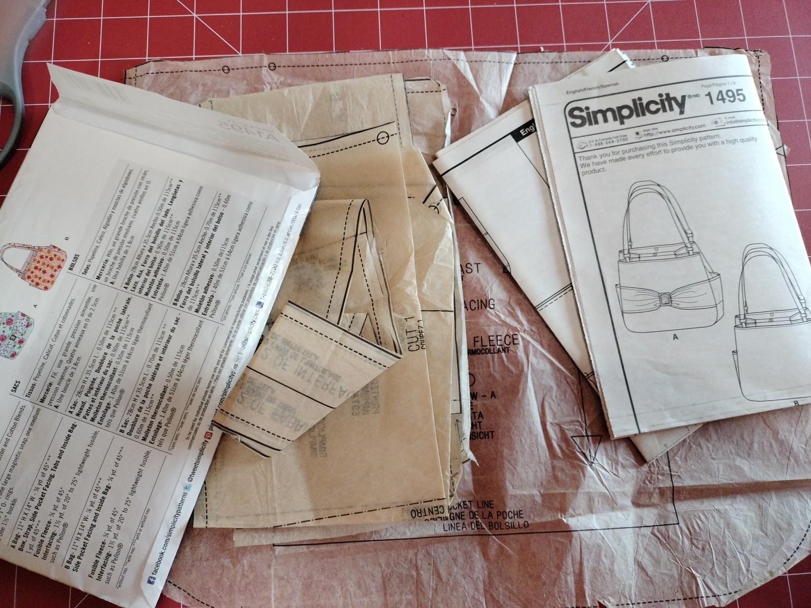 1405 SIMPLICITY BAGS/PURSES TOO CUTE - Cut - Copyright 2013