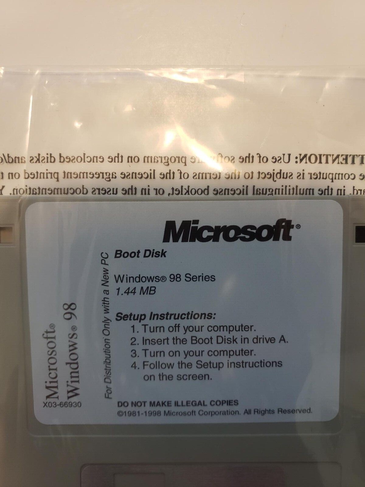 Microsoft/Windows 98/Operating System/Full First Edition w/CD/Floppy 3.5" & COA 