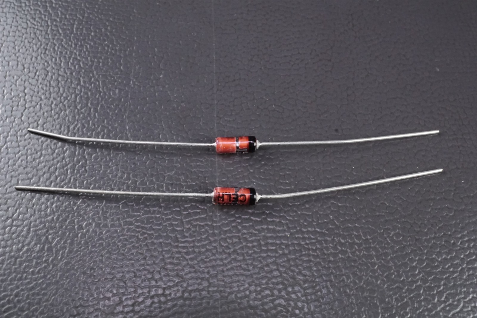 Lot of 2 JAN1N758A American Power Devices Zener Diode 10V 400mW Axial NOS