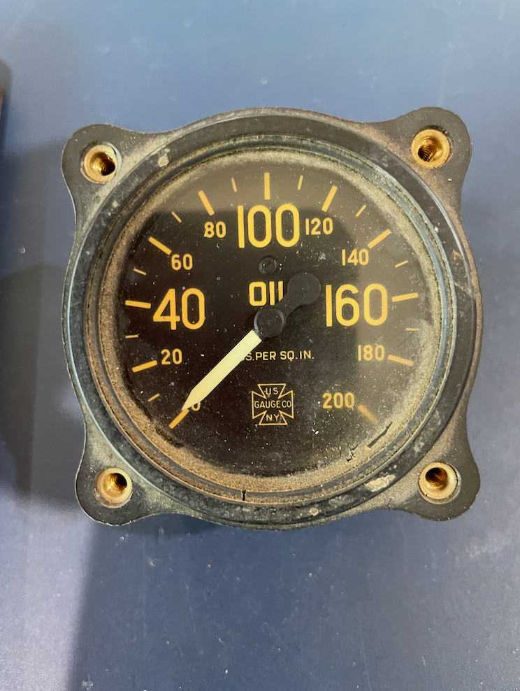 WWII-Era Vintage U.S. Gauge Co. Aircraft Oil Pressure Indicator