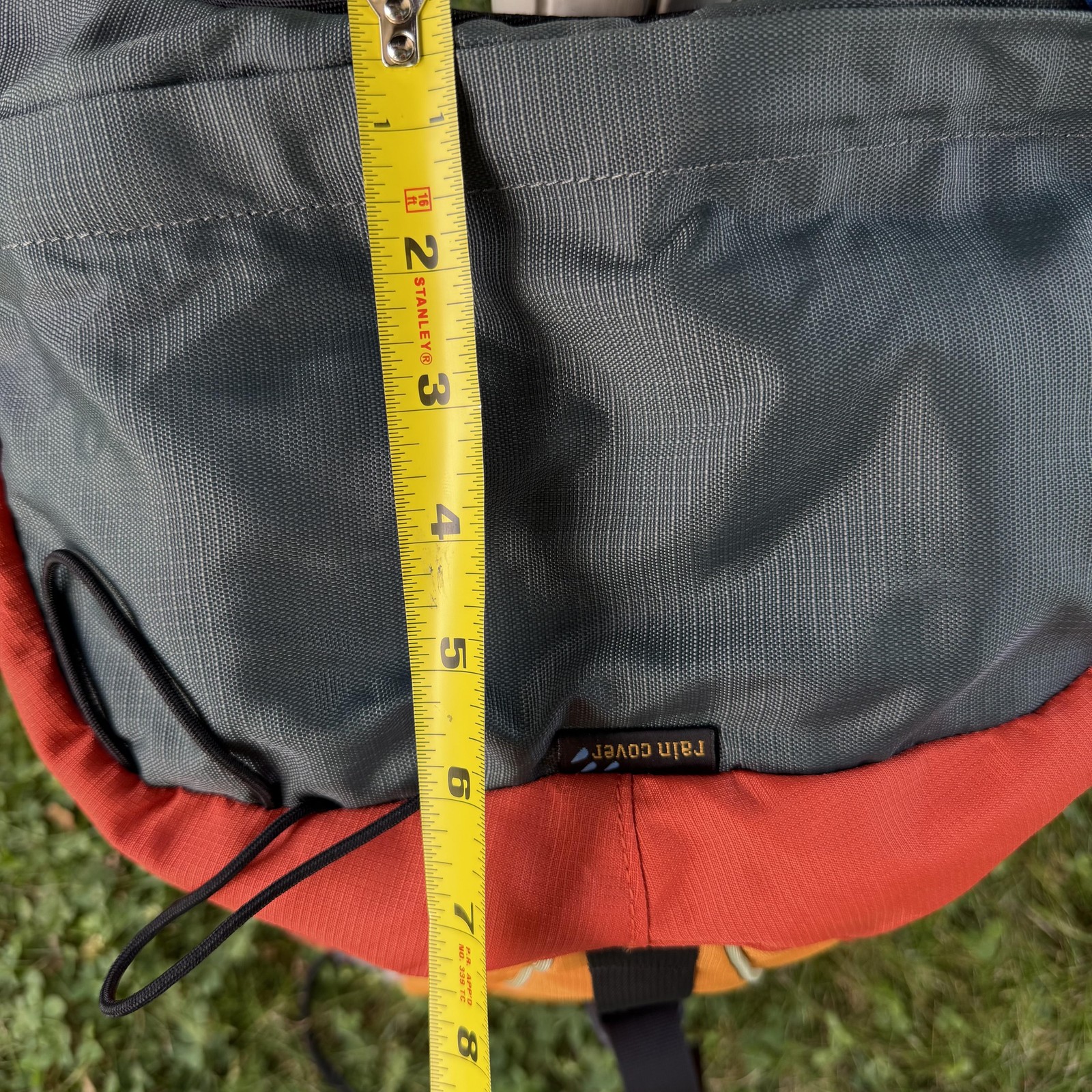Deuter AC Lite 15 Hiking Backpack 15L Hydration Pack CamelBak 70 oz Rain Cover