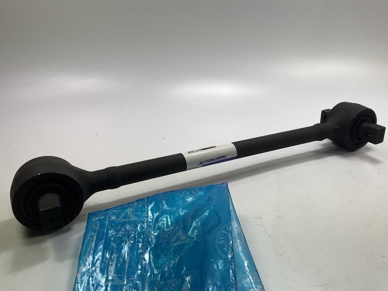 MFL45 24-1/2" Fixed Torque Rod For Freightliner TufTrac 46K/52K 56" Axle