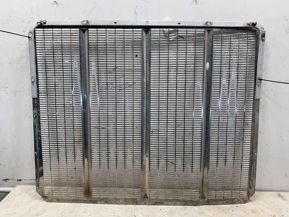 Peterbilt 379 Grille (610-12397)