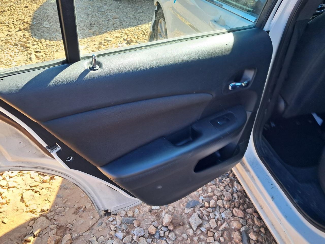 200 2011 Glove Box 4862088