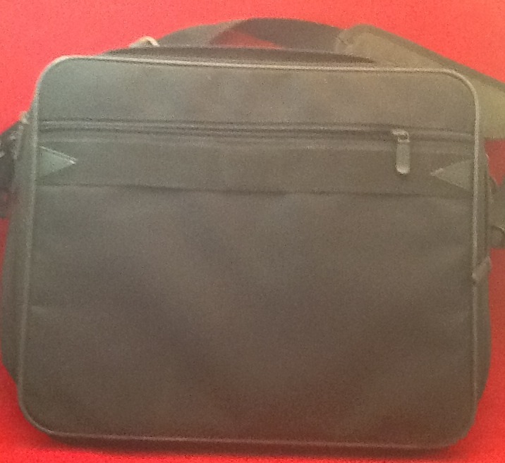 USED TARGUS Premium Nylon 13" Laptop Carrying Case w/ Padded Shoulder Strap