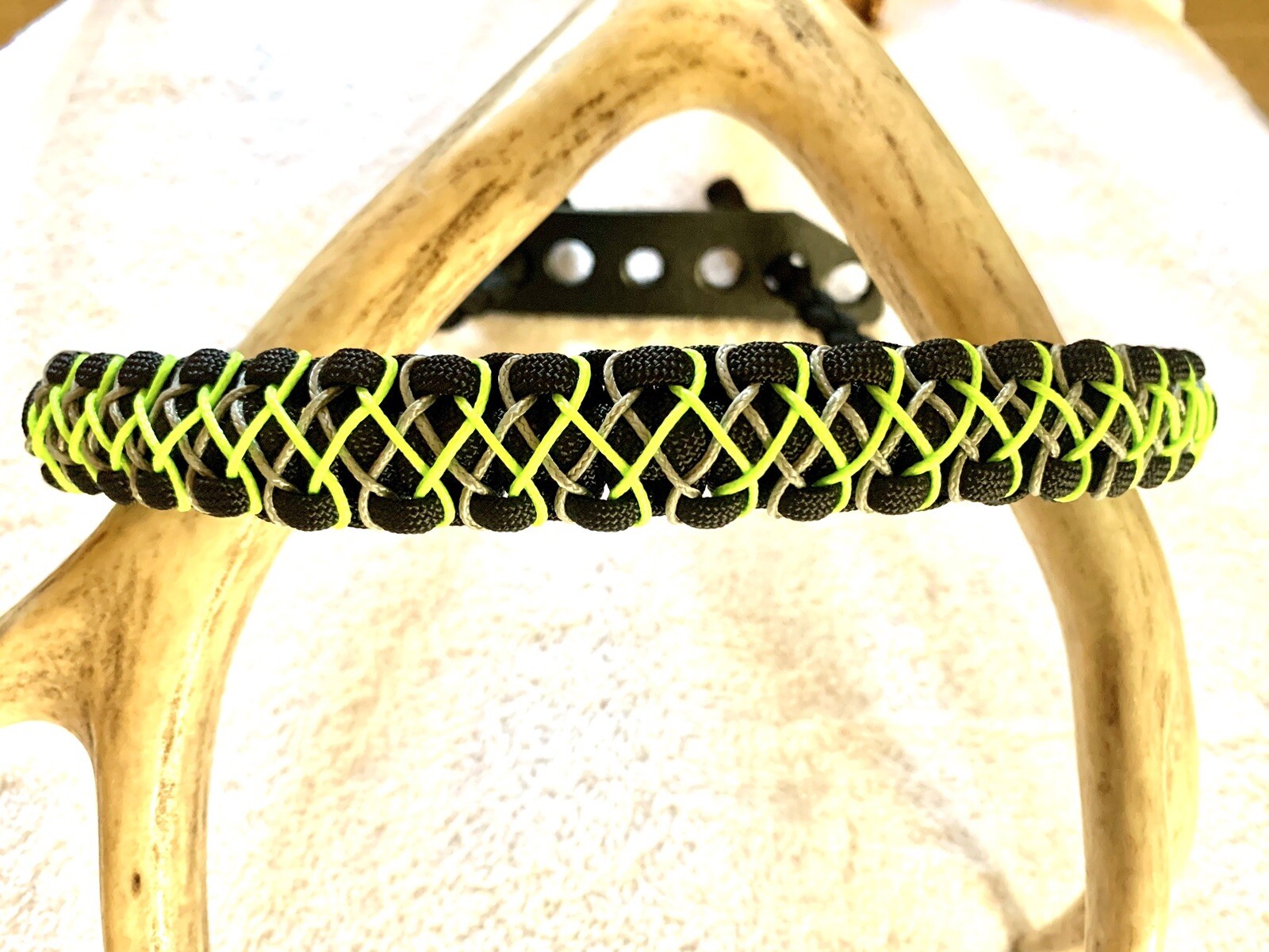 Black Neon Green And Gray Bow Wrist Sling