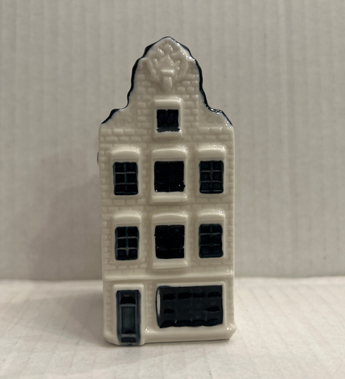 KLM Blue Delft House by BOLS Amsterdam Royal Distilleries Holland #72 No Alcohol