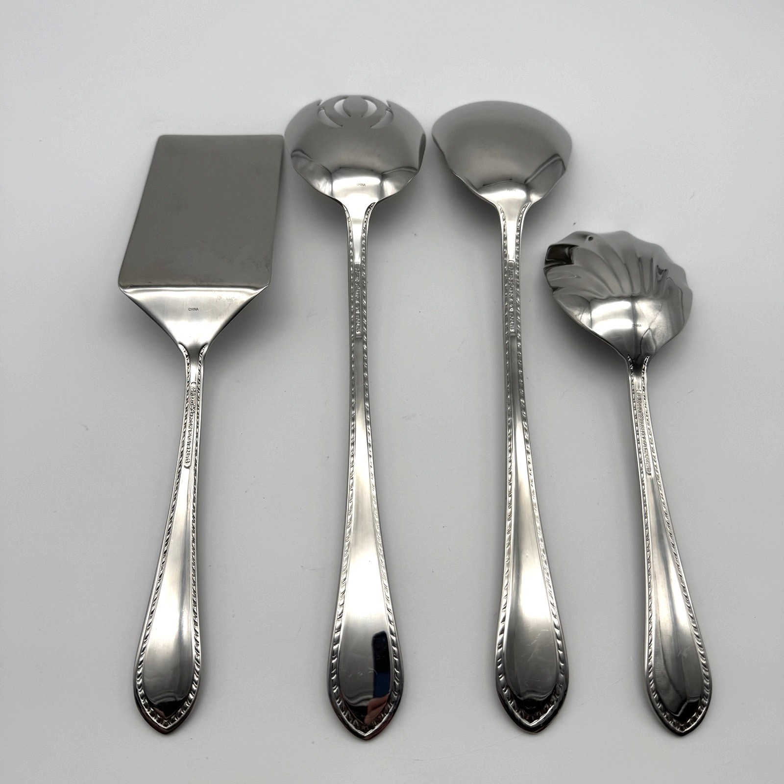 4 Reed & Barton Tradition Tanglewood Pierced Serving Spoon Shell Lasagna Server