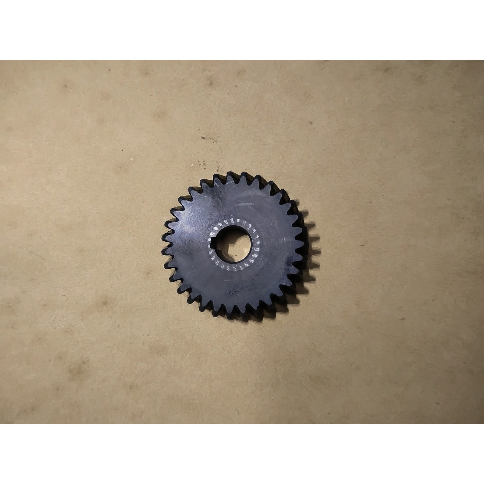 Kubota D722-E Oil pump gear 1G687-35662, 7247365 Used (941)