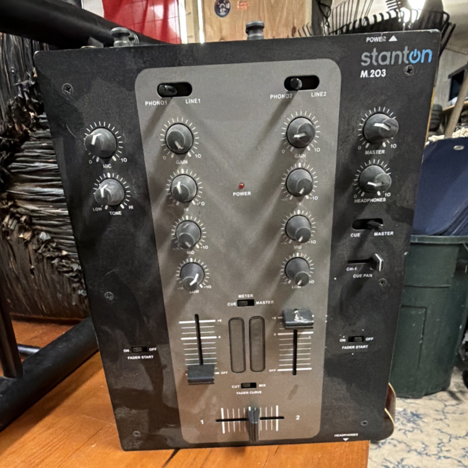 Stanton M203-NA DJ Mixer Analog 2-Channel Replaceable Crossfader Equalizer Cue