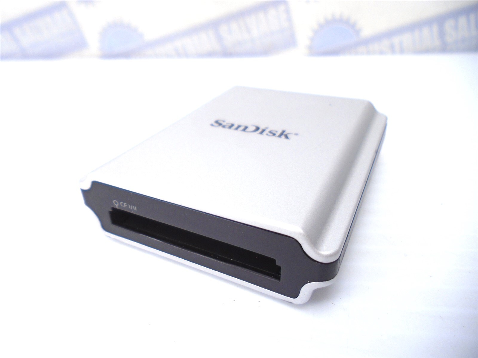 SANDISK - SDDRX4-CF-901 - EXTREME - Firewire CompactFlash READER - (NEW in BOX)